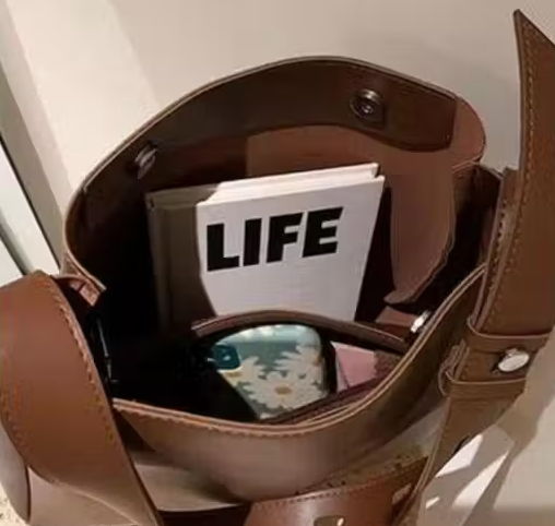 Women Tote Bag Brown Faux Leather Handbags Casual Ladies Shoulder Bags for Shopping. With 1 Big Compartment