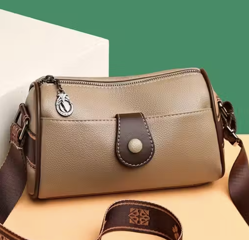 Woman sling bag for girl